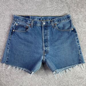 Vintage Levi’s Cut Off Denim Shorts Women’s 32 Blue Frayed Cotton USA 90’s